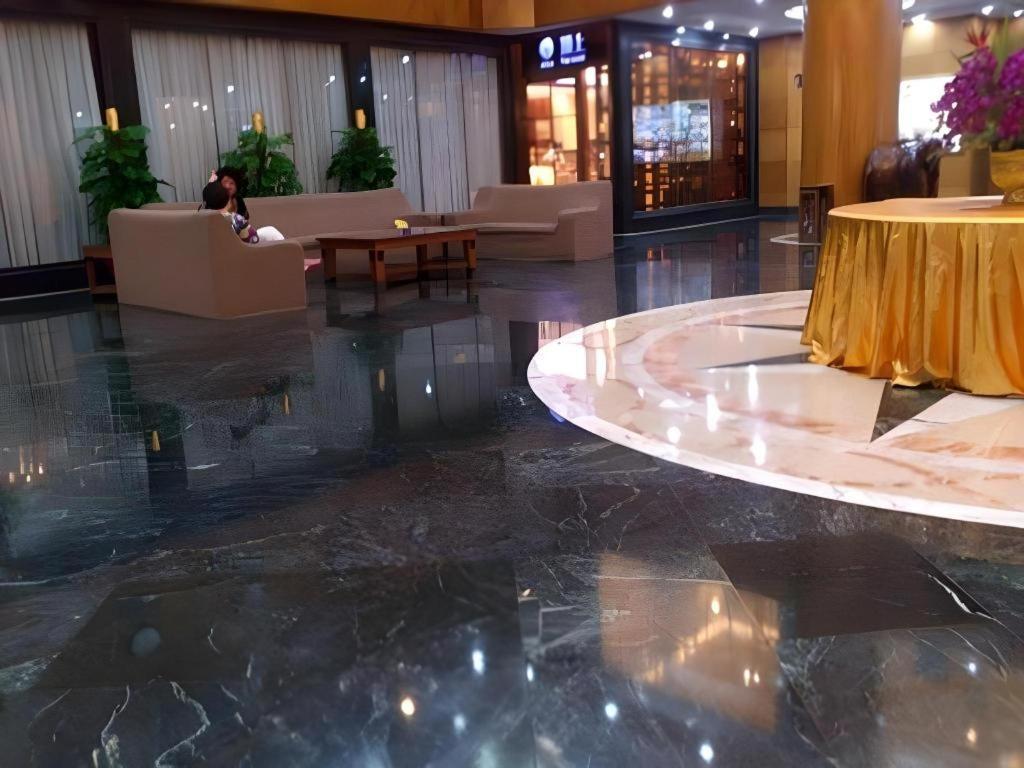 Golden Lustre Hotel Shenzhen Exterior foto